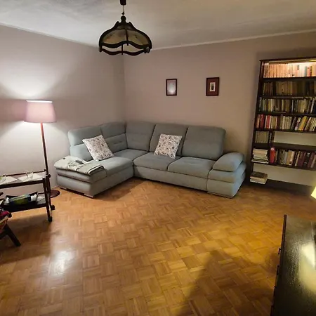 Comfortable In Good Location Warszawa