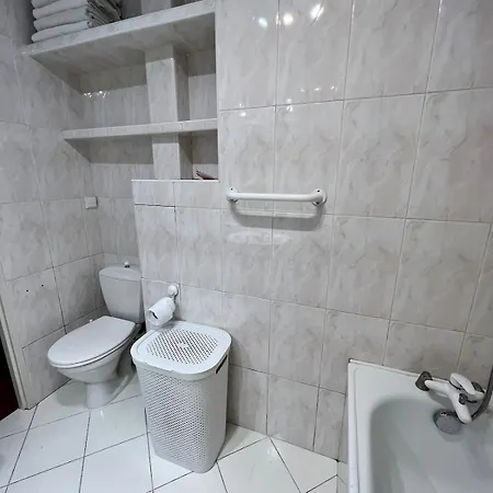 Comfortable In Good Location 아파트