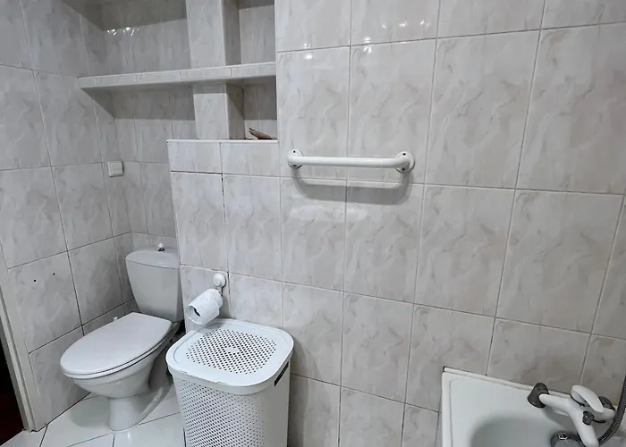 Comfortable In Good Location Apartament